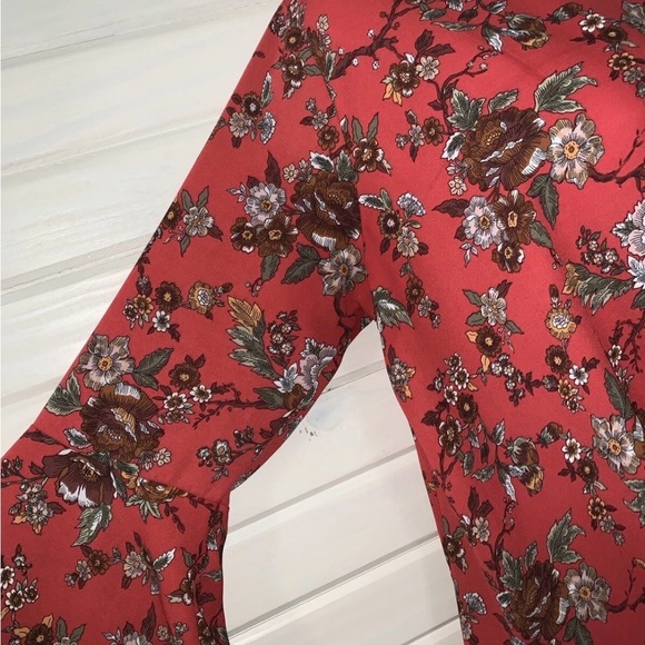 Monteau Red and Gray Wrap Blouse with Bell Sleeves NWOT - Picture 5 of 11